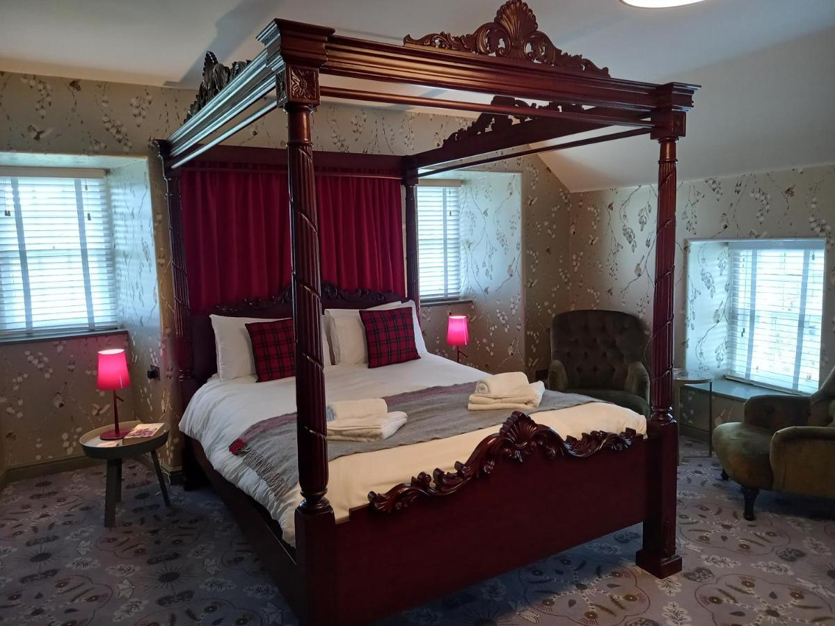 Monkstadt 1745 Restaurant With Rooms พอทรี ภายนอก รูปภาพ